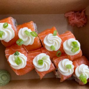 Fresh Salmon Roll